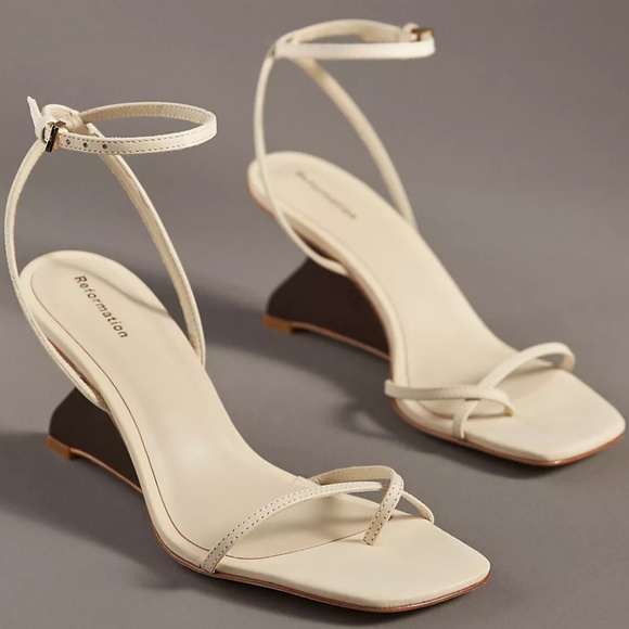 Reformation Emilia Heels - Picture 2 of 10